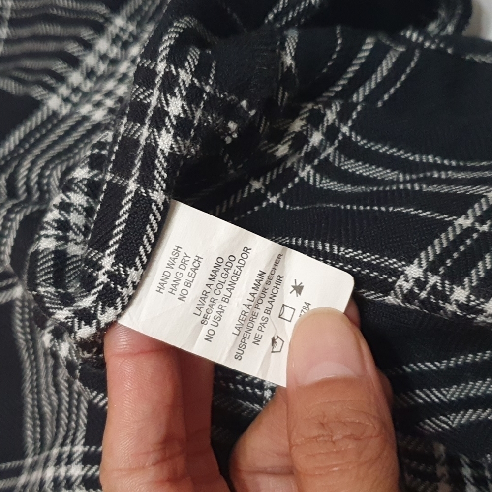 Rails Black Plaid Button Down Sleeveless Shirt - image 7